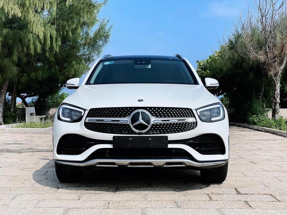 mercedes-glc-300-4matic-8