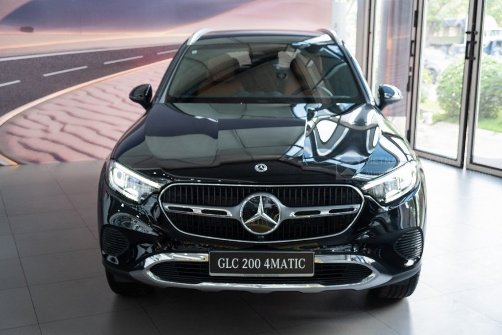 Đầu xe Mercedes-Benz GLC 200 4Matic All New 2023